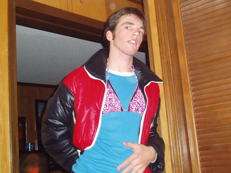 the kiwi in a bikini